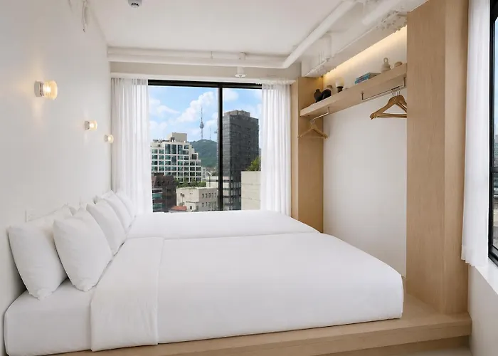 Hostel Above